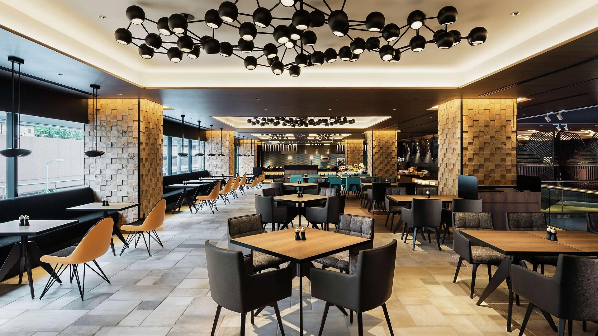 Hilton Osaka Hotel 5*,  Japán