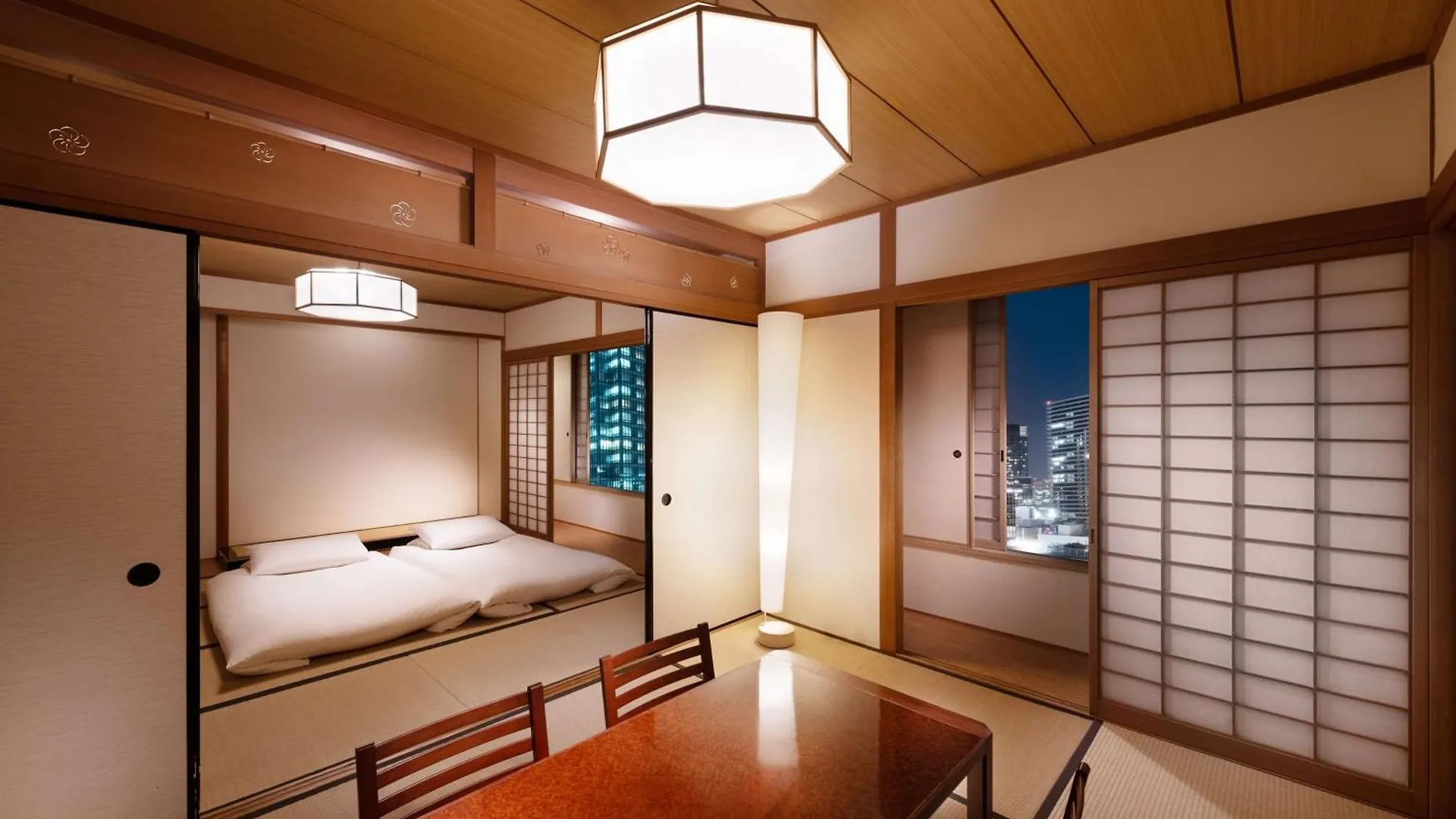 Hilton Osaka Hotel 5*,